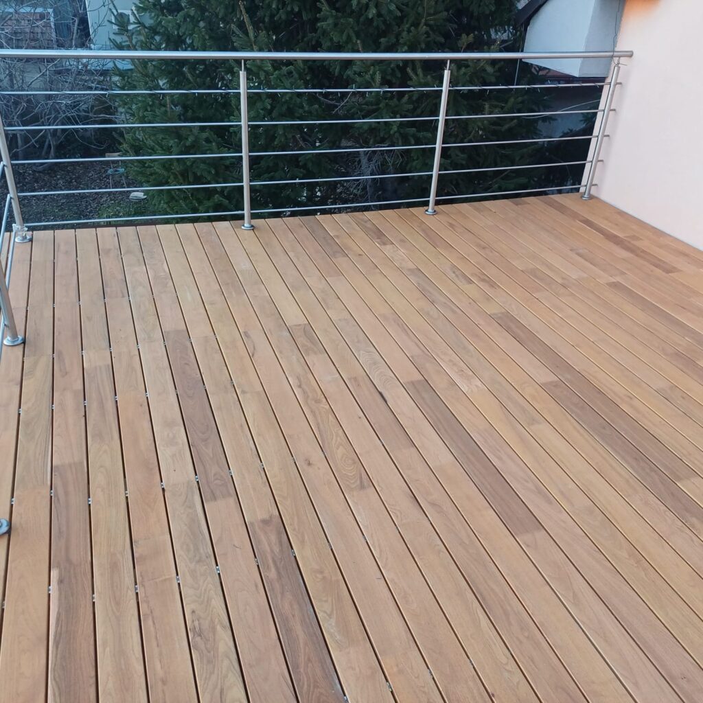 Terasa z agátoveho dreva